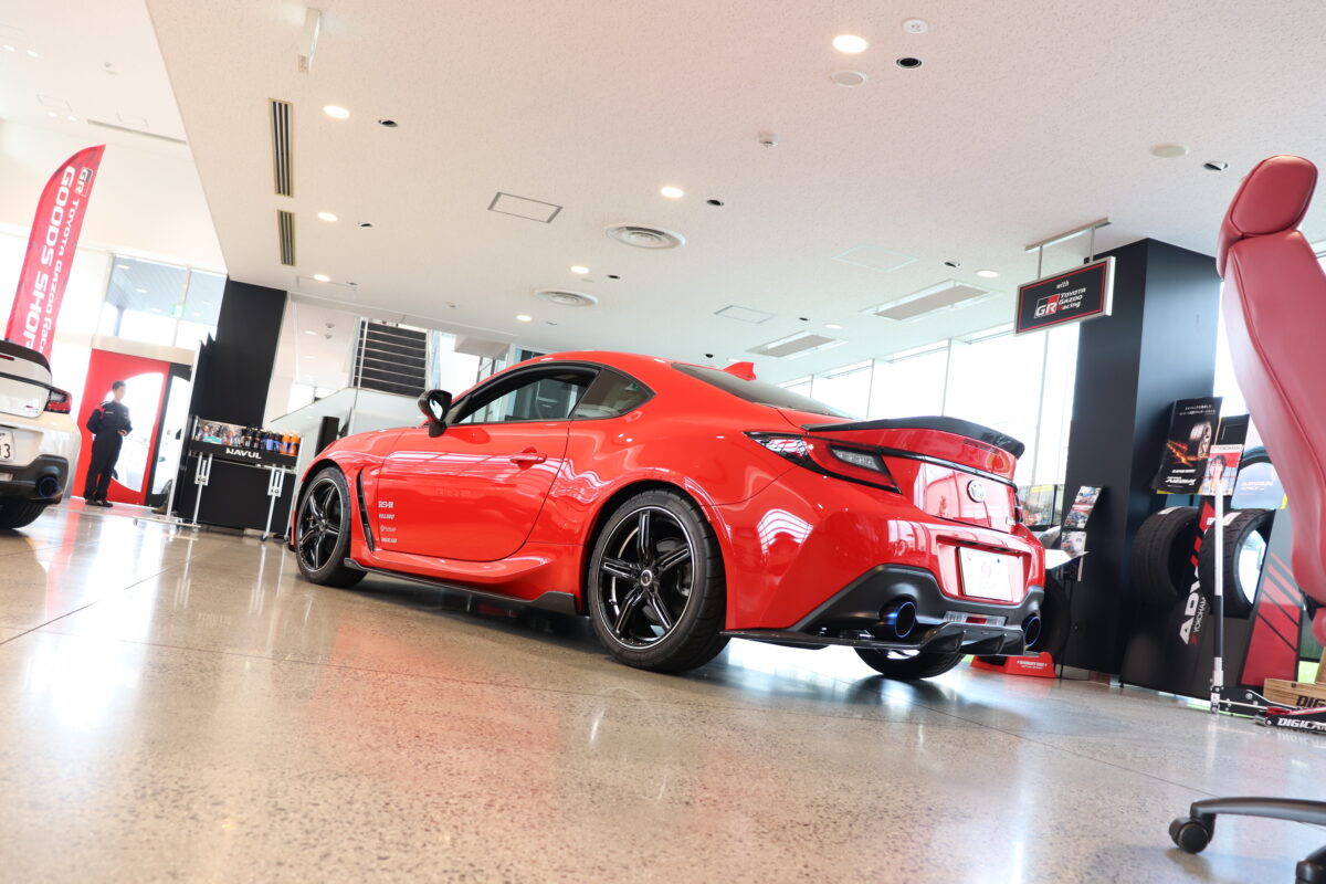 「FAN TO DRIVE活動」を適して走る楽しさを伝えています。